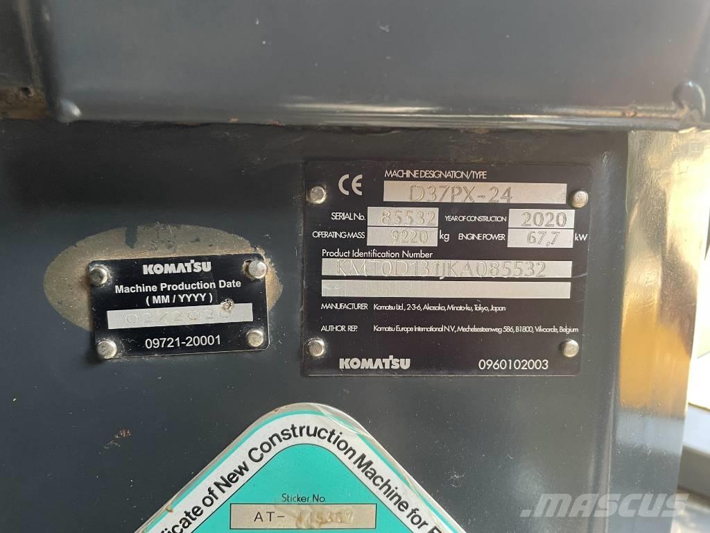 Komatsu D 37 PX-24 Buldozer sobre oruga