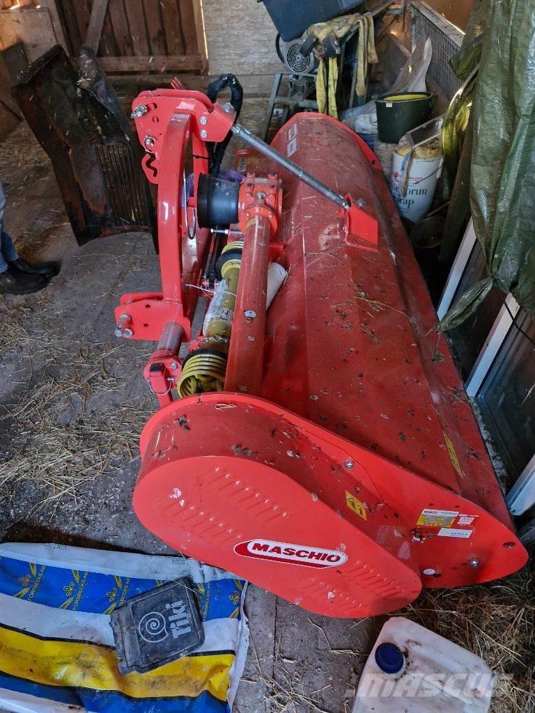Maschio NY l250 Segadoras y cortadoras de hojas para pasto