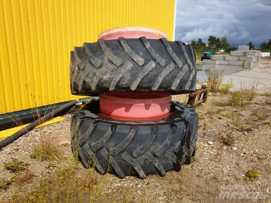 Goodyear 650/65R42 Ruedas dobles