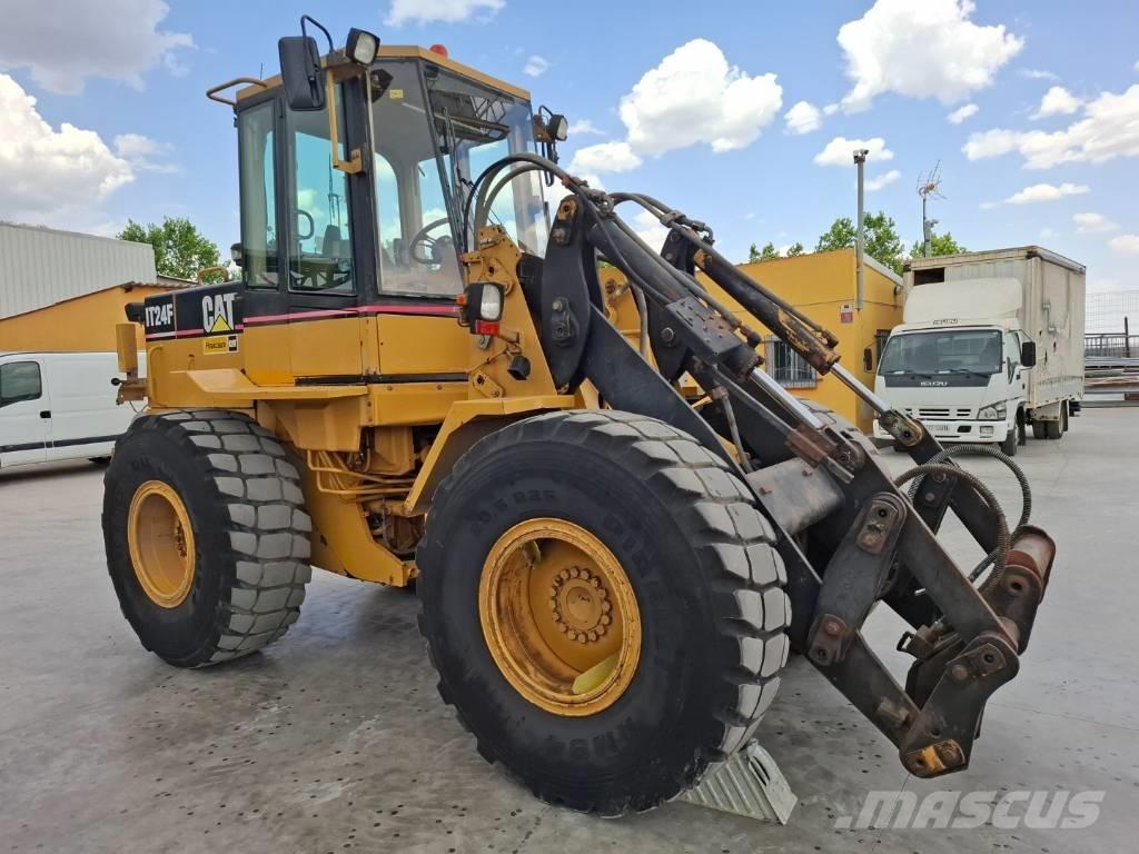 CAT IT 24 F Cargadoras sobre ruedas