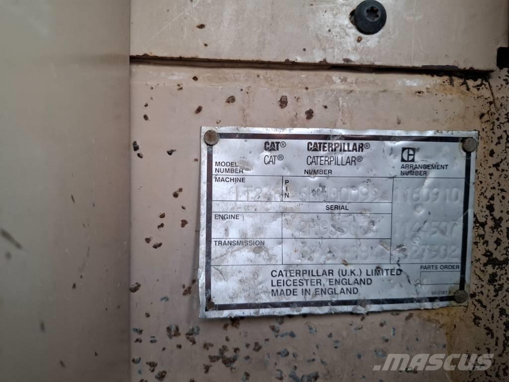 CAT IT 24 F Cargadoras sobre ruedas