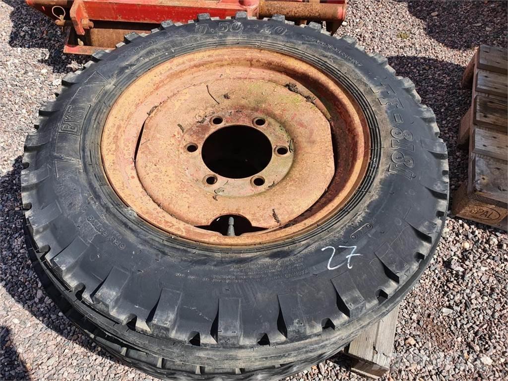 BKT 7.5-20 Ruedas