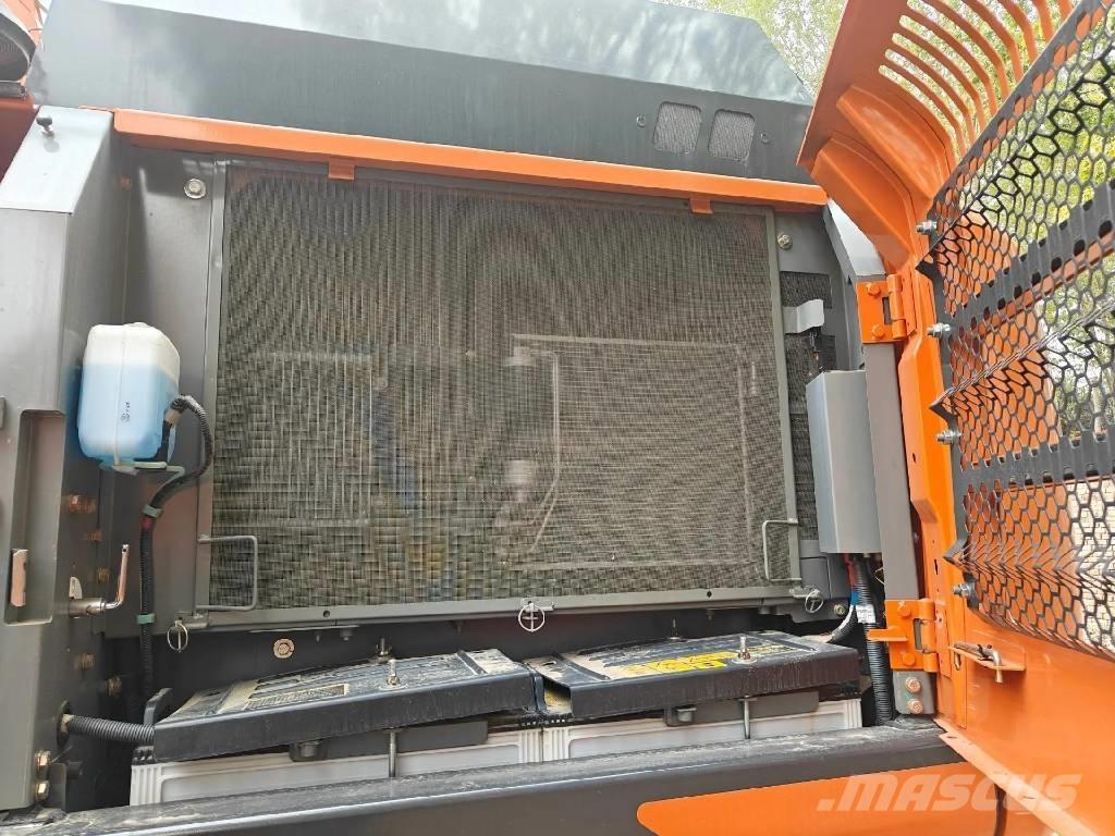 Hitachi ZX300 Excavadoras sobre orugas