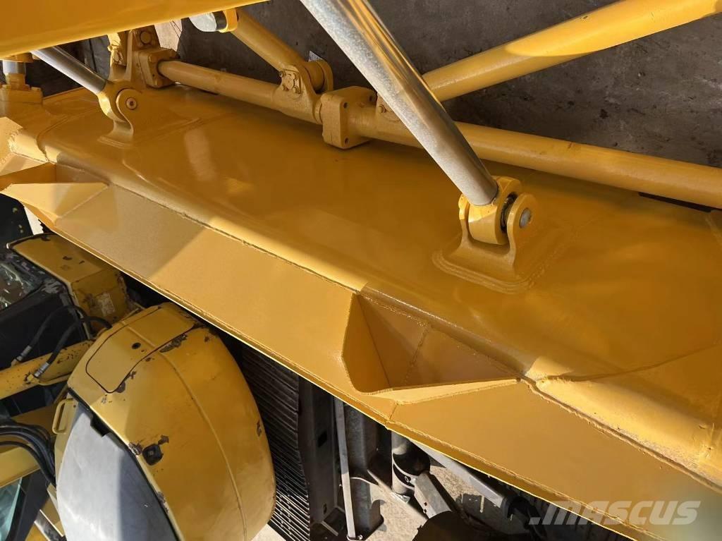 Shantui SD 22 Buldozer sobre oruga