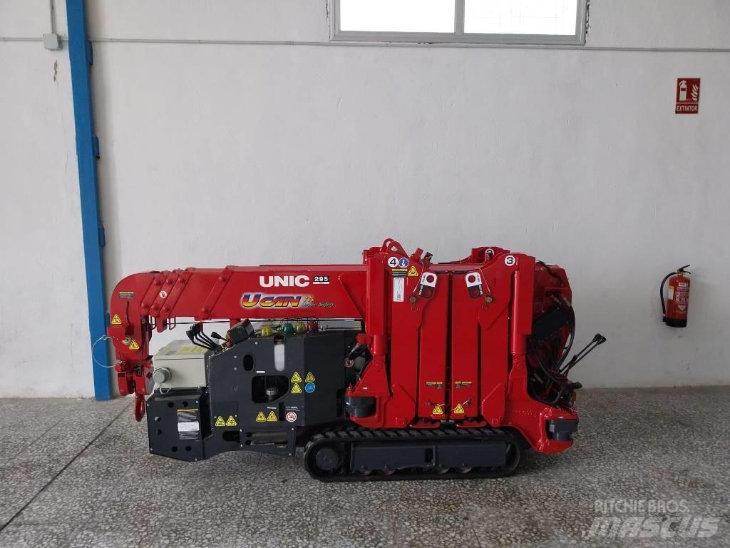 Unic URW 295 Minigrúas