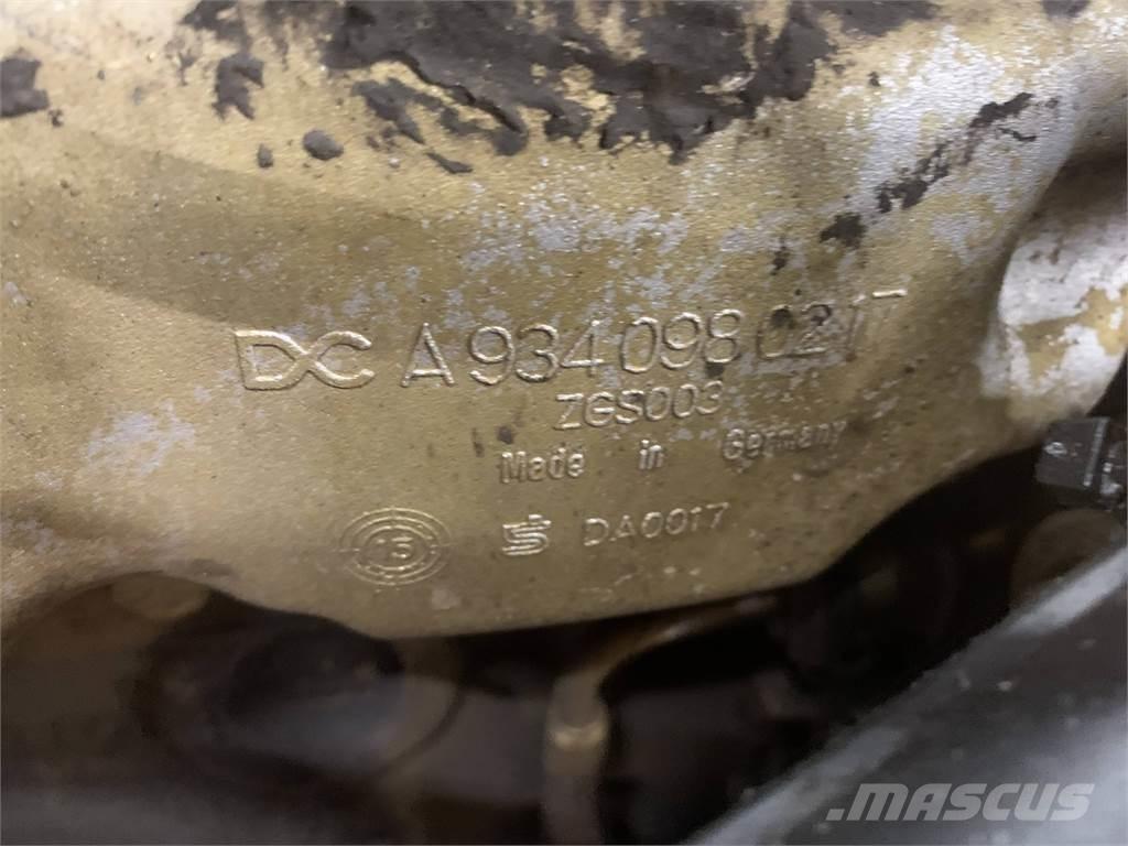 Mercedes-Benz 934 Motores