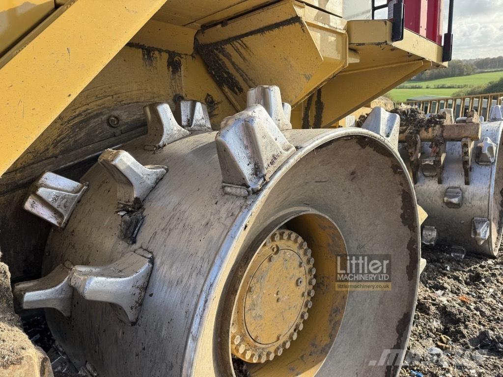 CAT 826 Compactadoras de residuos