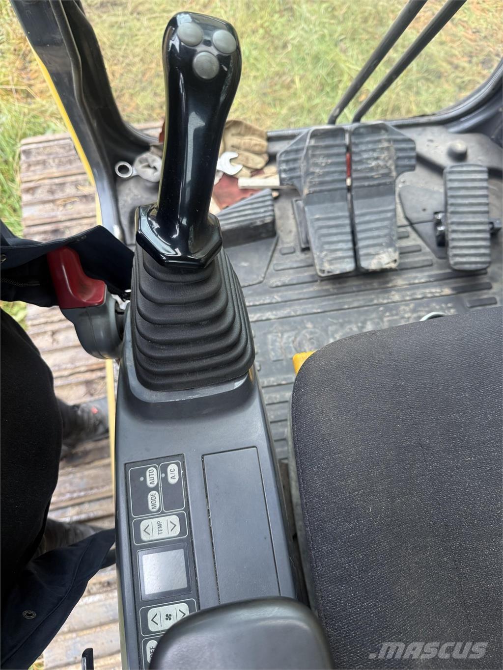 Komatsu PC180LC Excavadoras sobre orugas