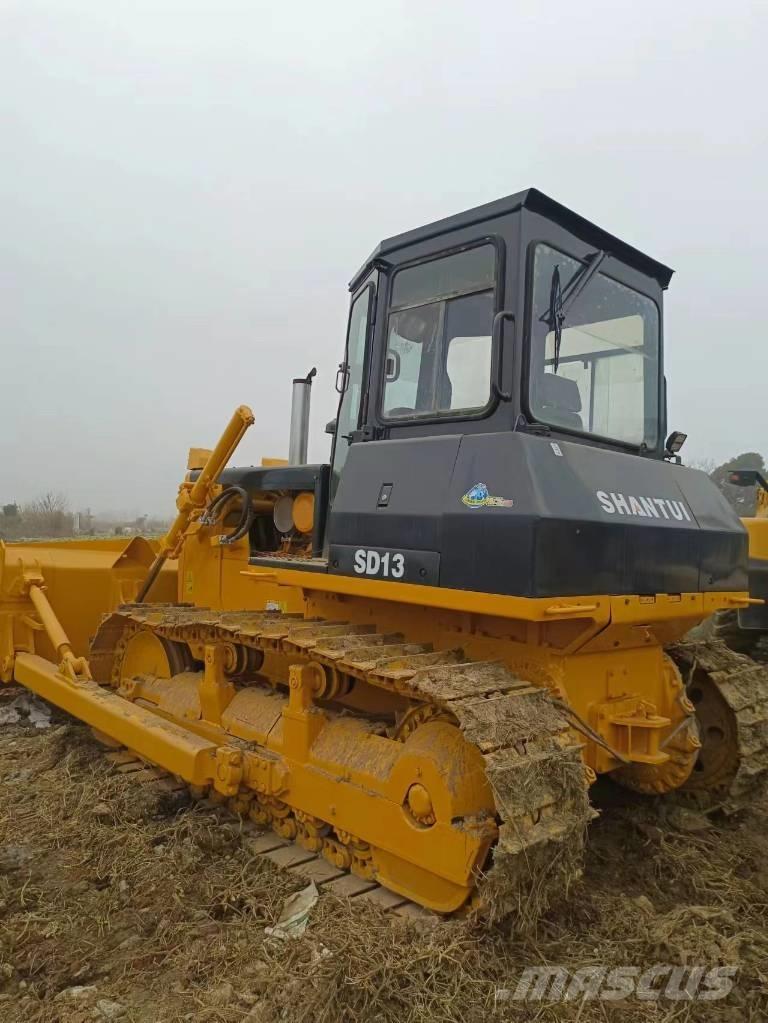 Shantui SD13 Buldozer sobre oruga