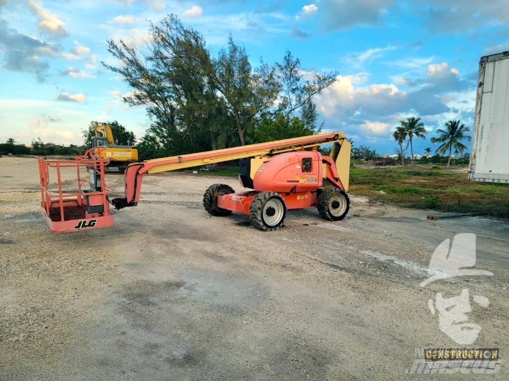 JLG 600 A Plataformas con brazo de elevación manual