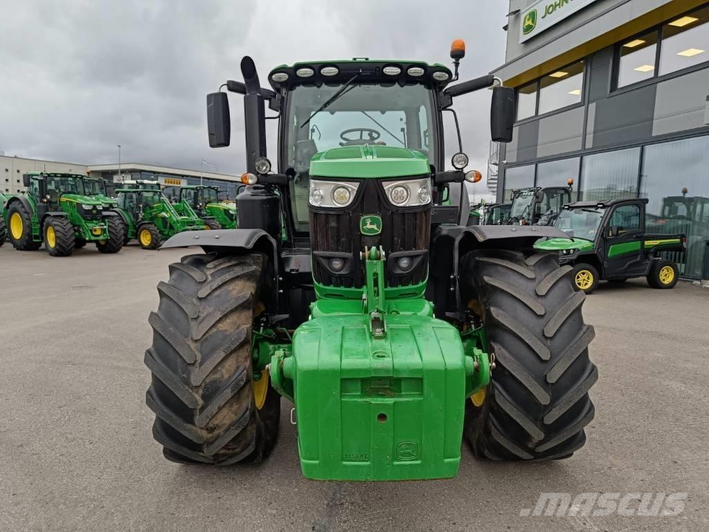 John Deere 6215 R Tractores
