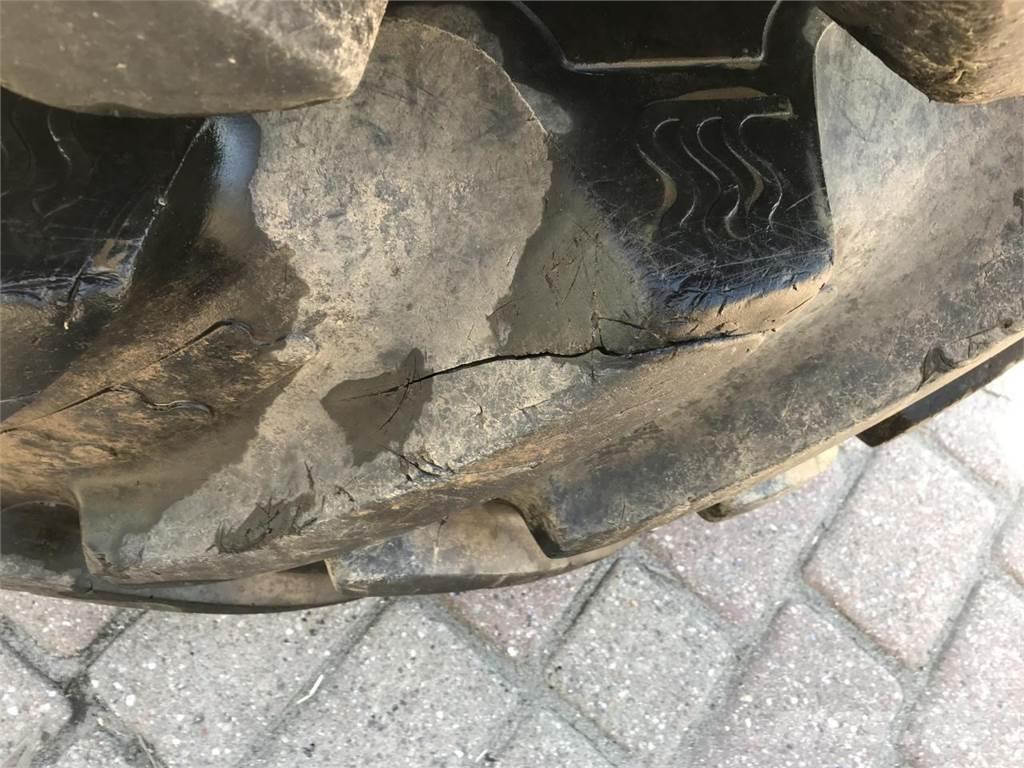 BKT 650/85R42 Ruedas