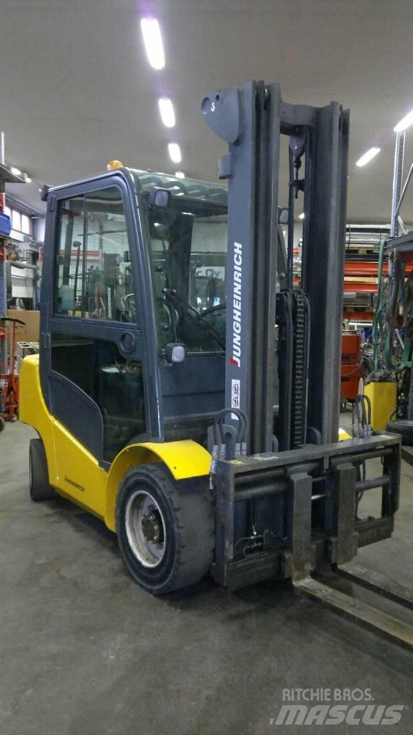 Jungheinrich DFG 430 Camiones diesel