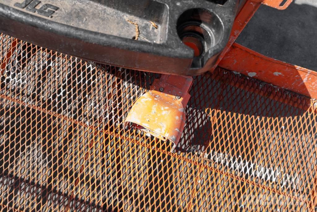 JLG 1250 AJP Plataformas con brazo de elevación telescópico