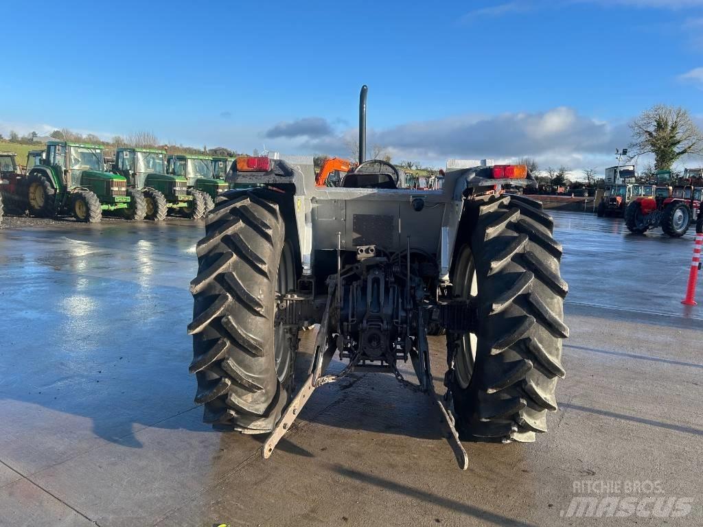 Massey Ferguson 390 Tractores