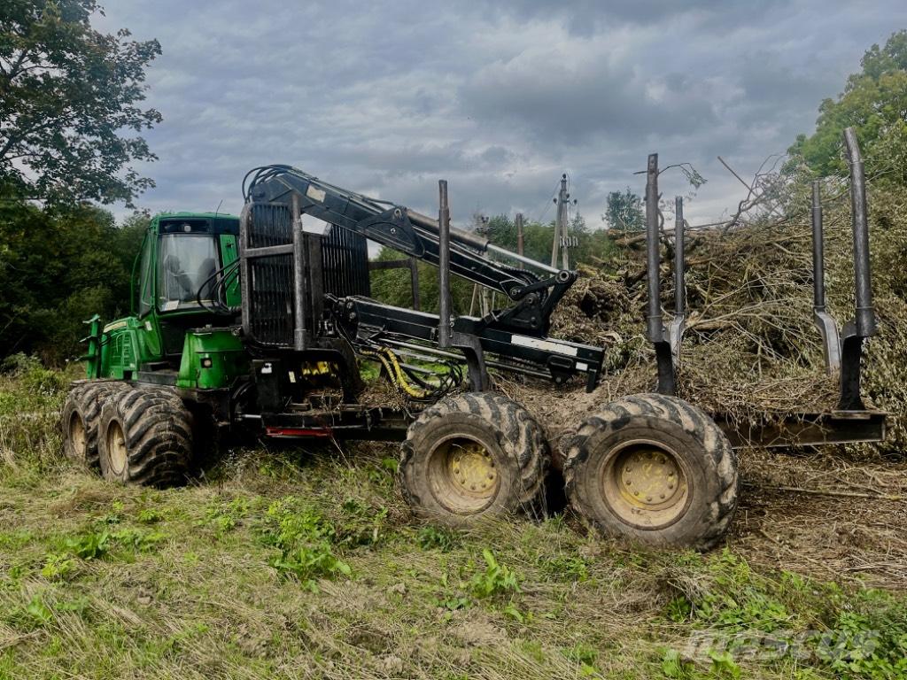 John Deere 1110 E Transportadoras