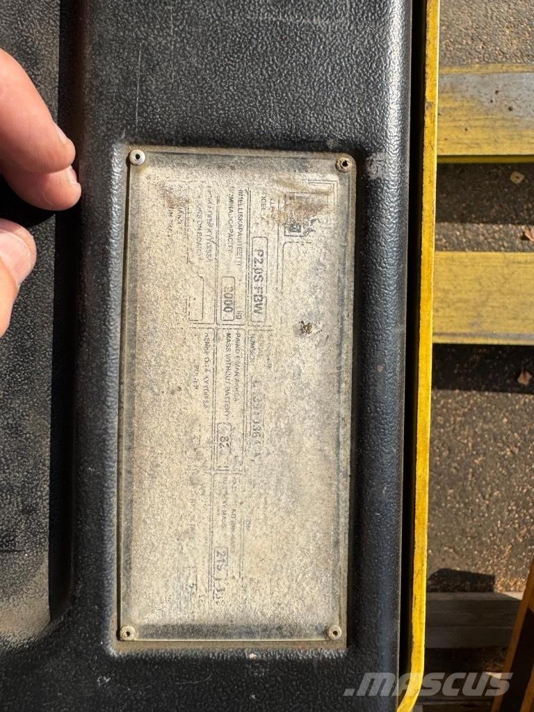 Hyster P 2.0 SFBW Montacargas de baja elevación