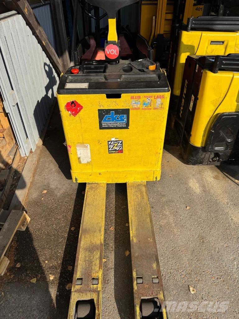 Hyster P 2.0 SFBW Montacargas de baja elevación