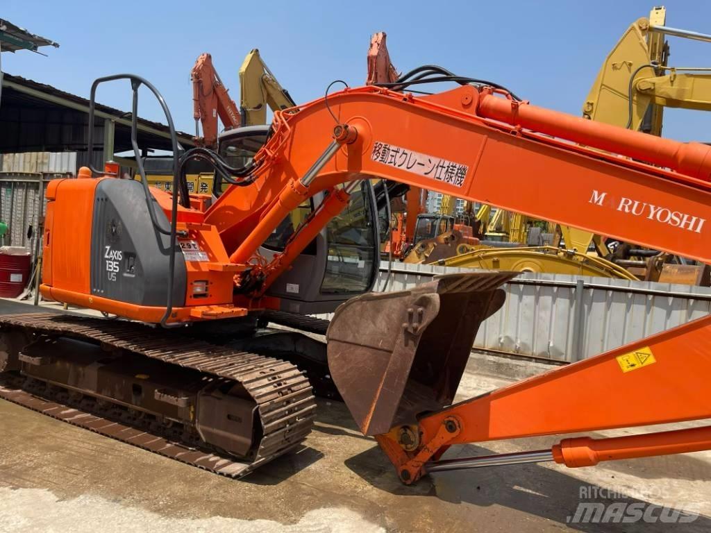 Hitachi ZX 135 Excavadoras sobre orugas