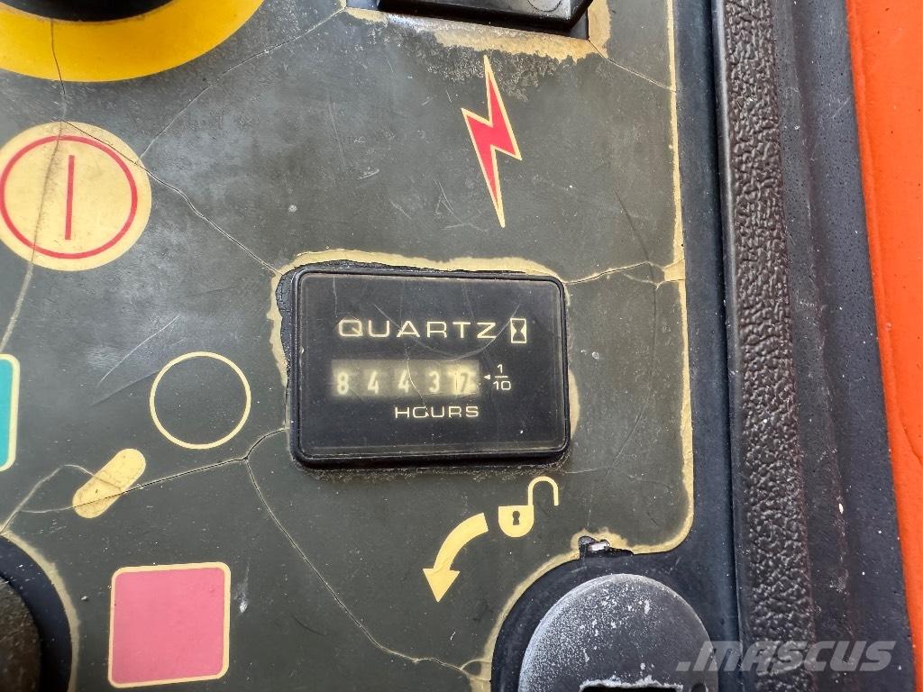 JLG 1200 SJP Plataformas con brazo de elevación telescópico