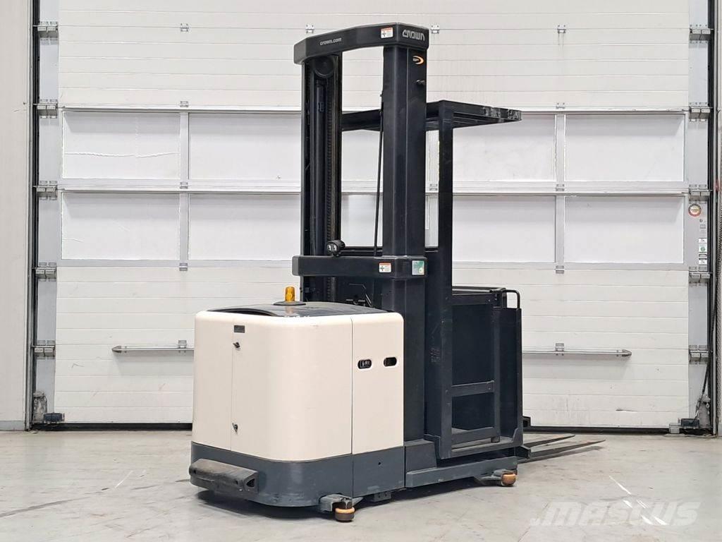 Crown SP3512 Montacargas recogepedidos de baja altura