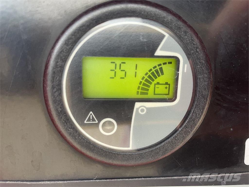 Manitou 100VJR Plataformas con jaula de elevación