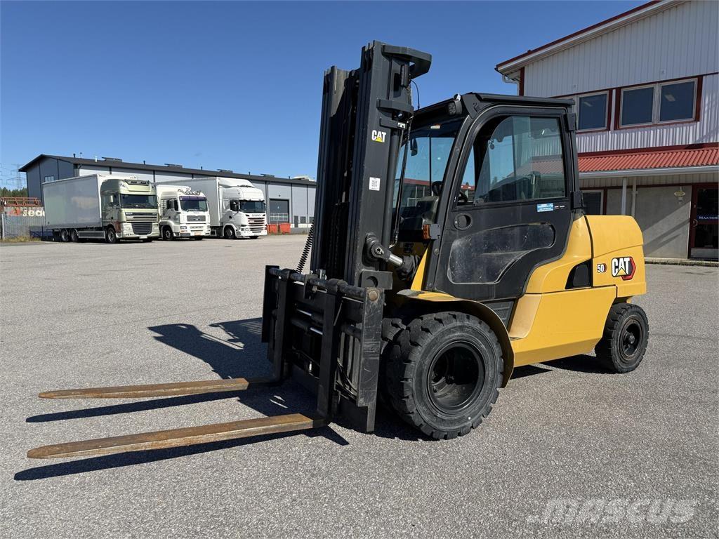 CAT DP50NT Camiones diesel