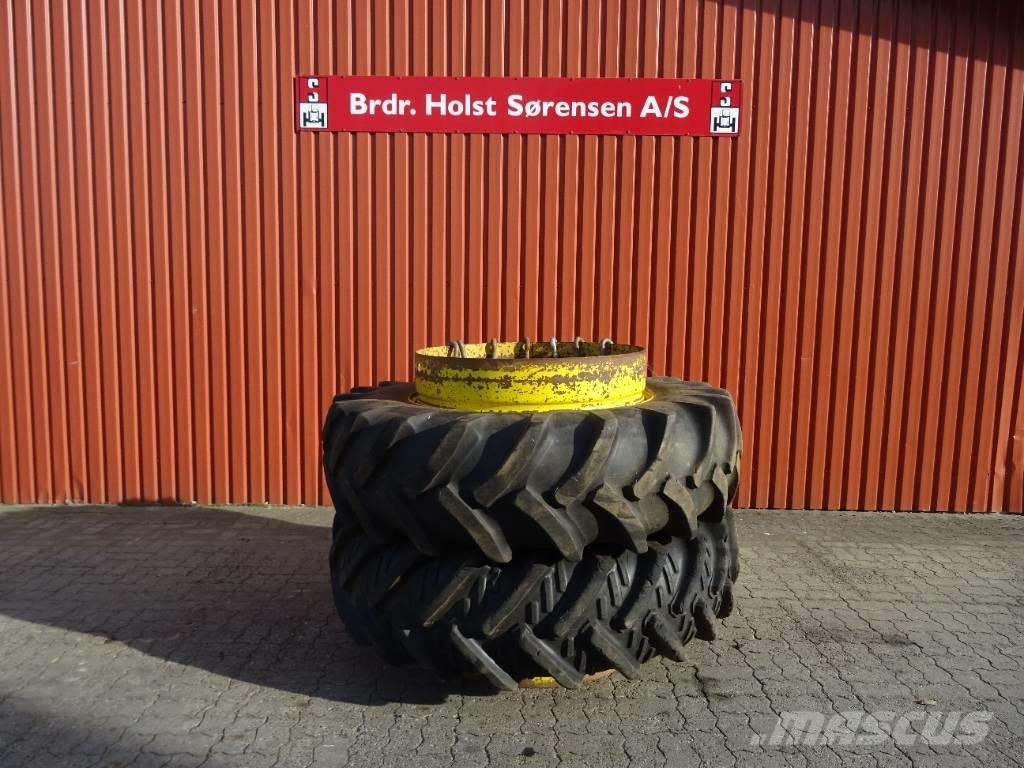 Goodyear 16.9-38 Ruedas