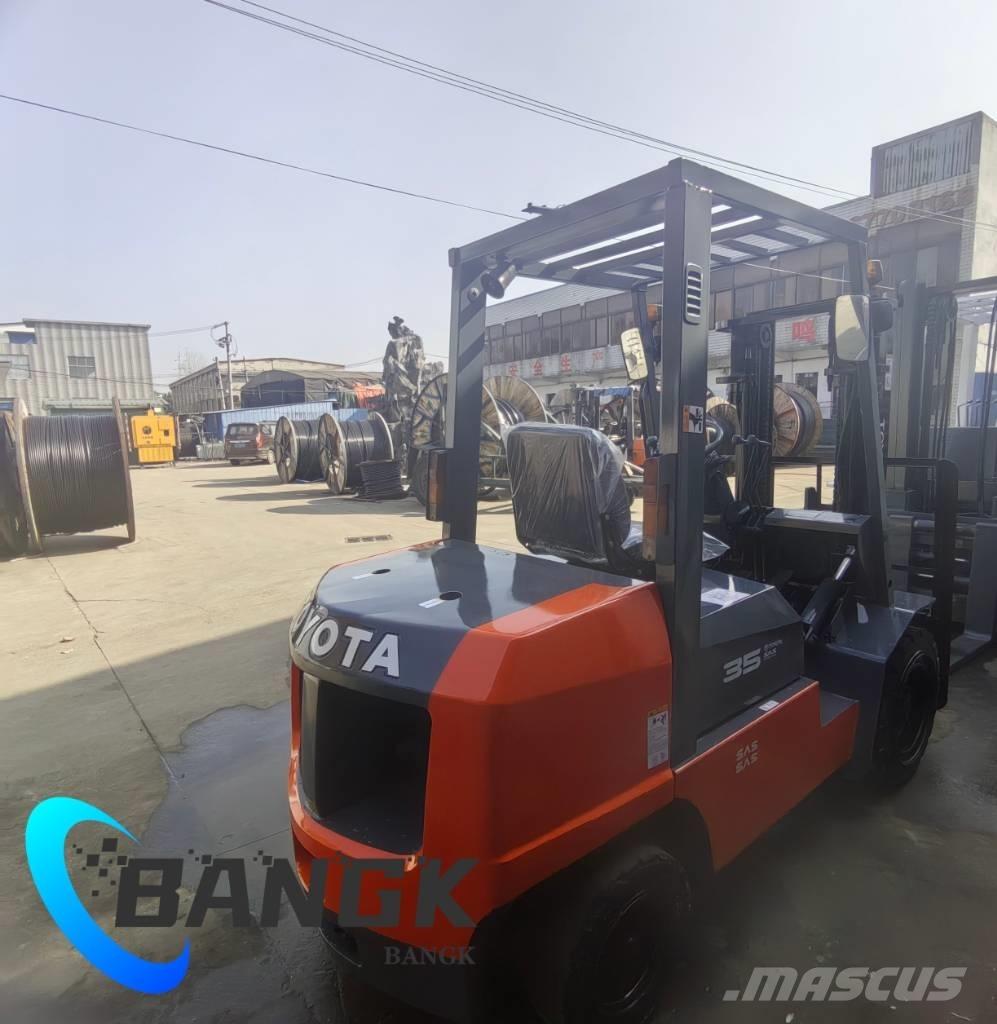 Toyota 35 Camiones diesel