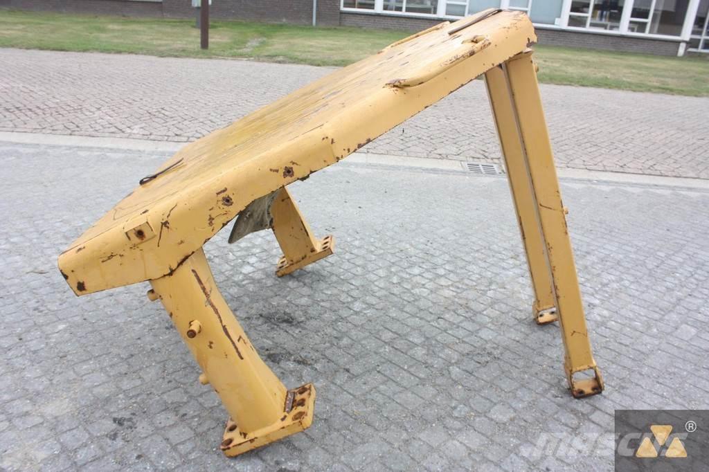 CAT D8N O-rops cab Cabinas