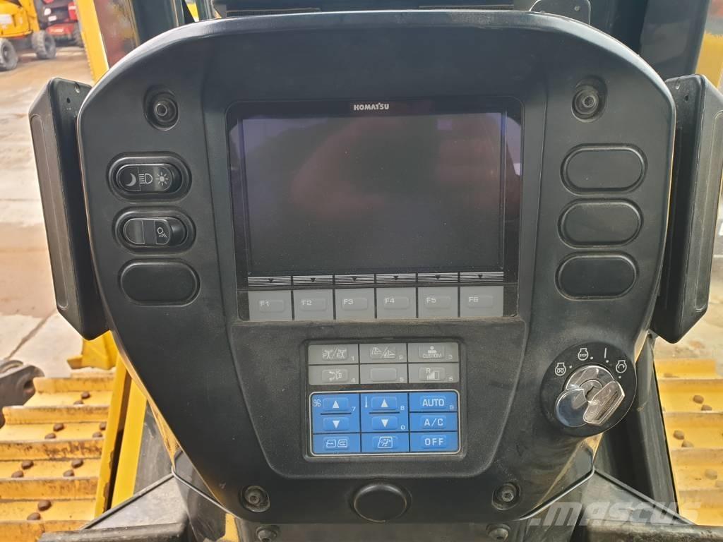 Komatsu D 65 WX-17 Buldozer sobre oruga