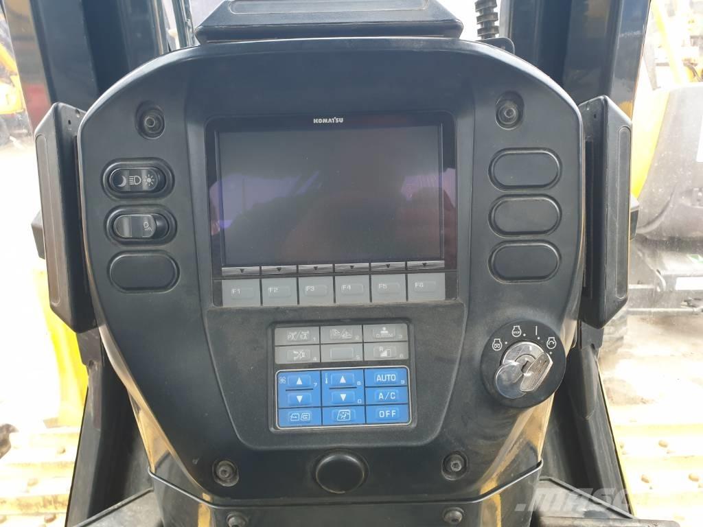 Komatsu D 65 WX-17 Buldozer sobre oruga