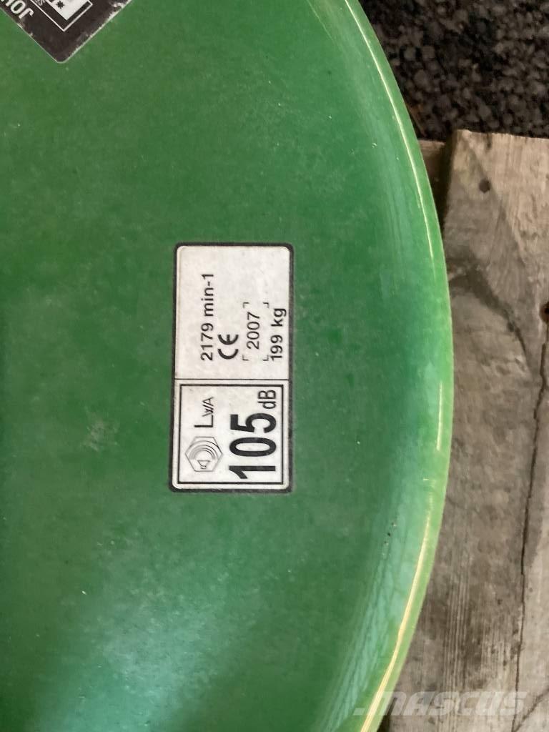 John Deere 7 Iron Otras máquinas de jardinería y limpieza urbana