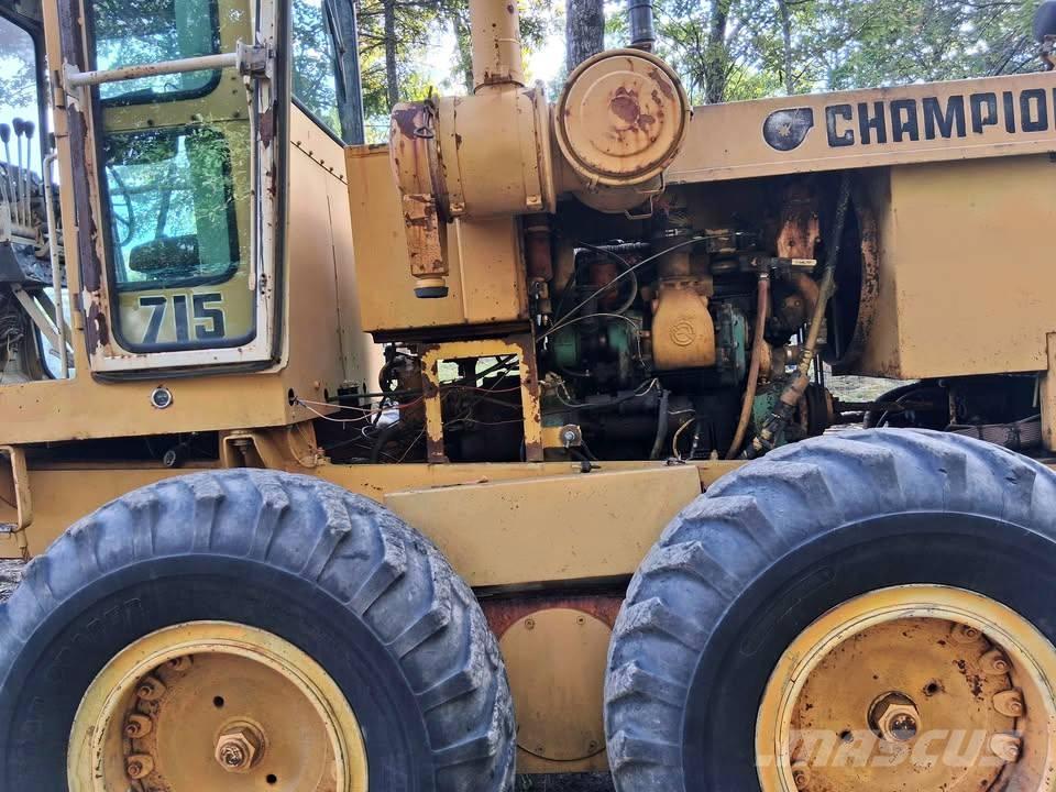 Champion 715 Niveladoras