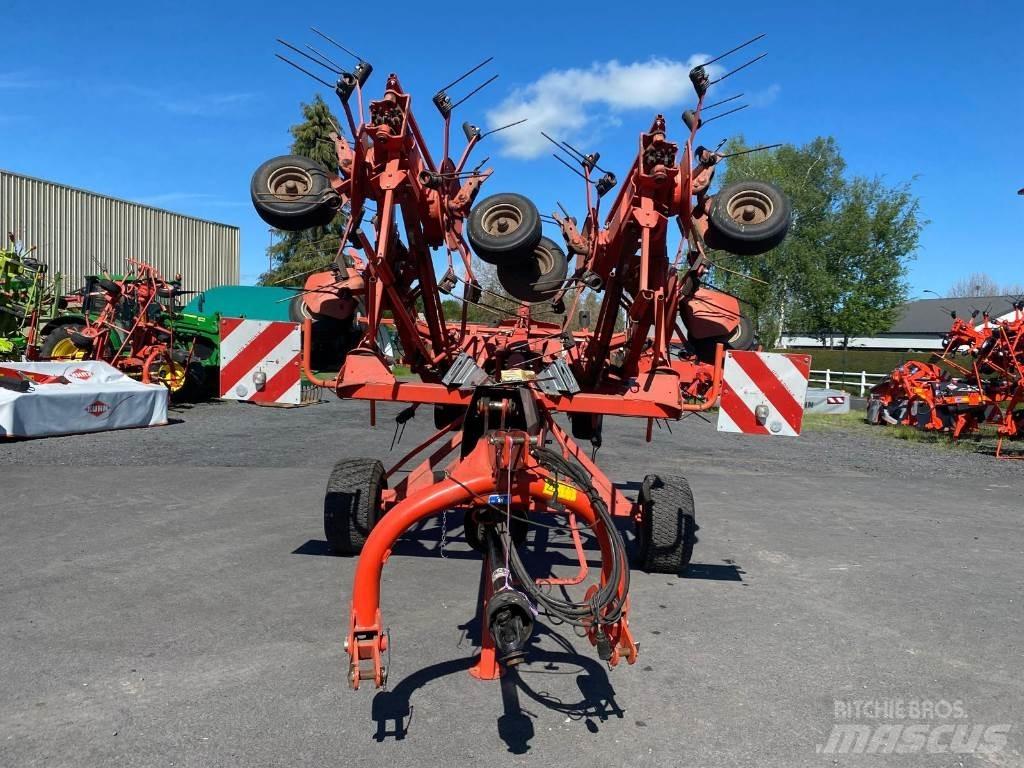 Kuhn GF8702T Rastrilladoras y rastrilladoras giratorias