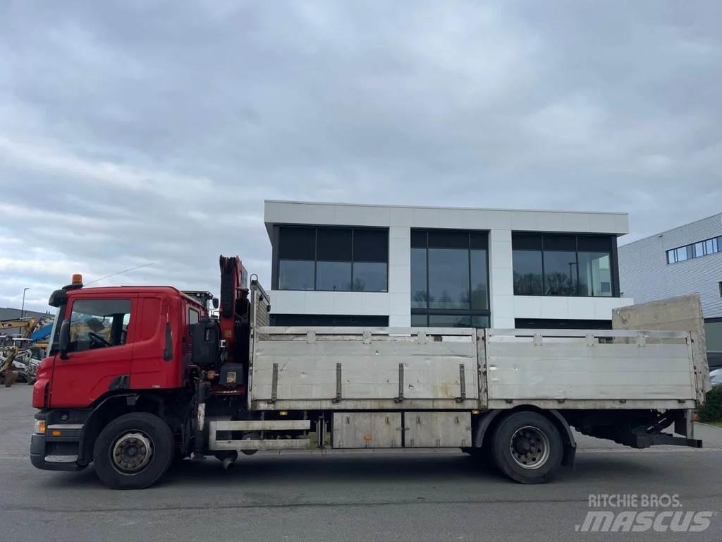 Scania P340 Camiones con caja de remolque