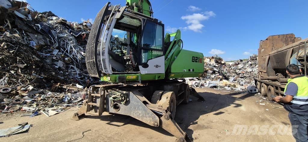 Sennebogen 821 E Manejadores de residuos industriales