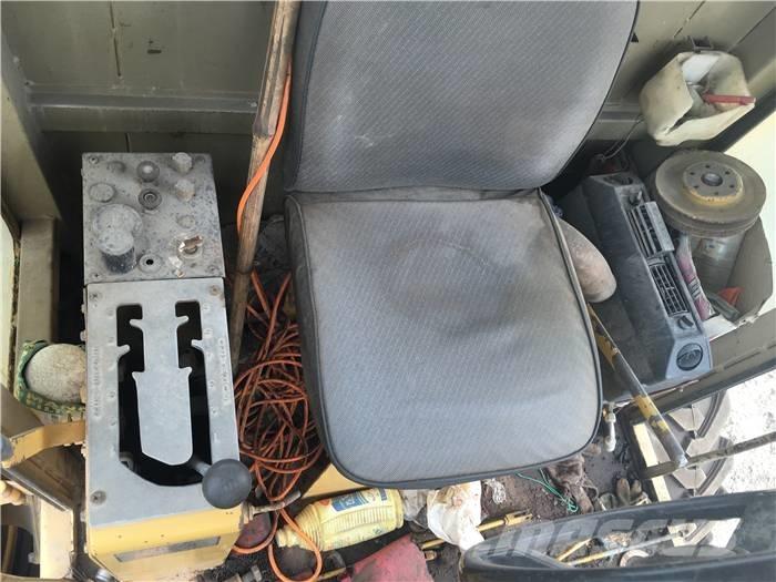 Komatsu GD 511 Niveladoras