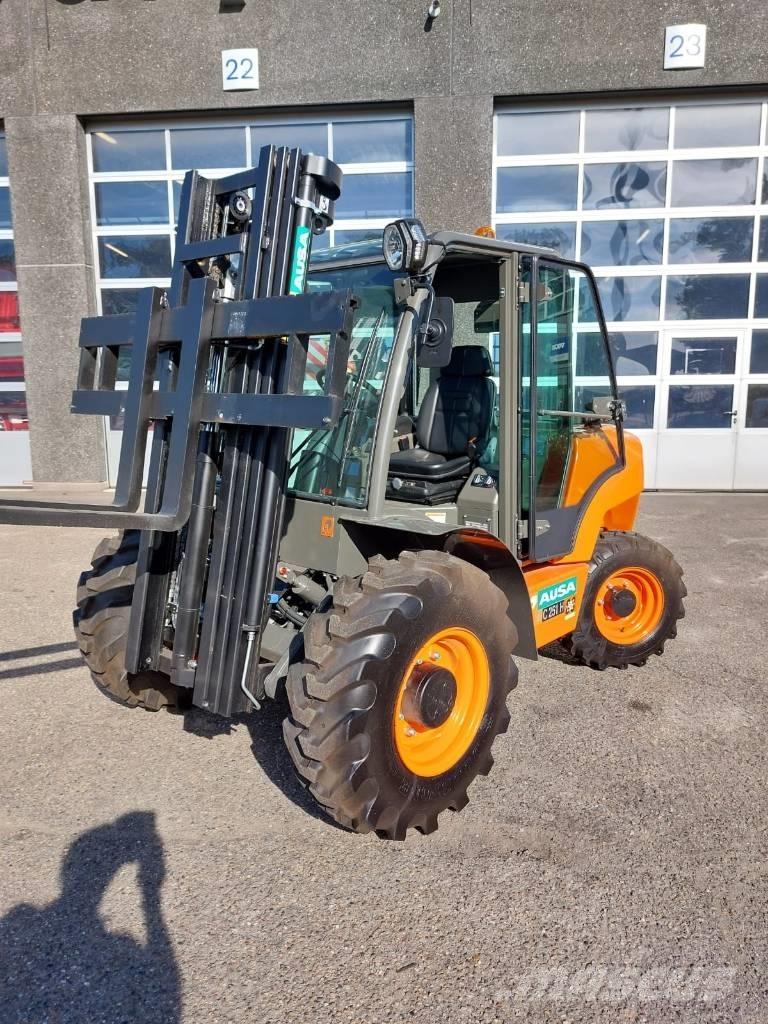 Ausa C 251 H x4 Montacargas todo terreno