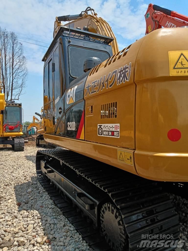 CAT 320D2 Excavadoras 7t - 12t