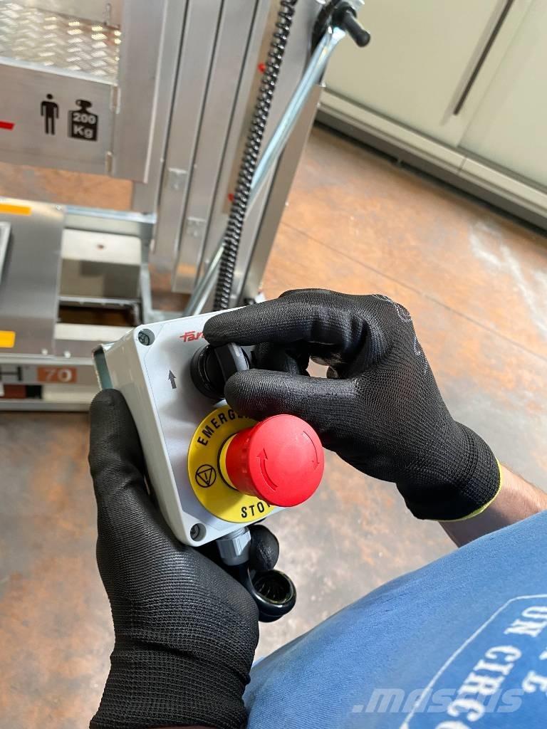 Elevah 70 by Faraone Elevador de empuje manual