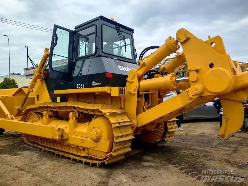 Shantui SD 32 Buldozer sobre oruga