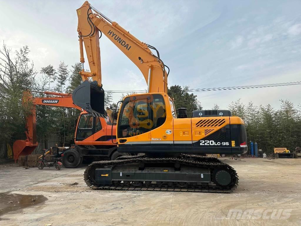 Hyundai 220LC-9S Excavadoras sobre orugas