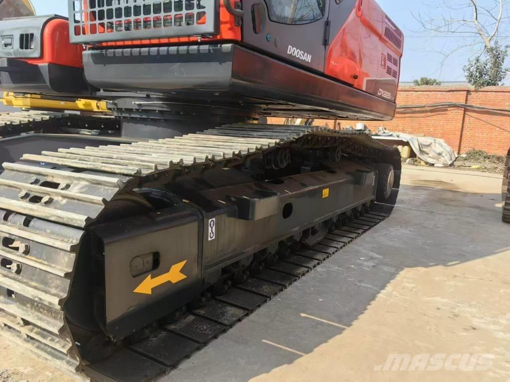 Doosan DX225LC-9C Excavadoras sobre orugas