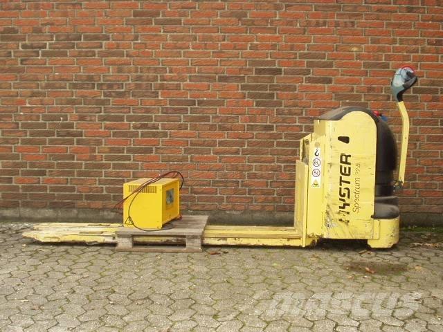 Hyster P 2.5 Montacargas de baja elevación