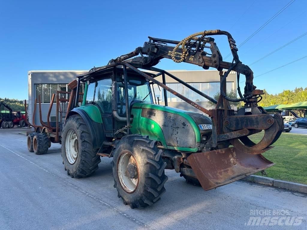 Valtra T130 Tractores forestales