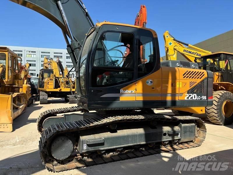 Hyundai 220LC-9S Excavadoras sobre orugas