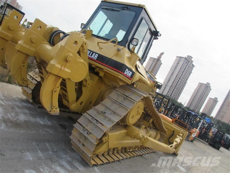 CAT D6R Buldozer sobre oruga