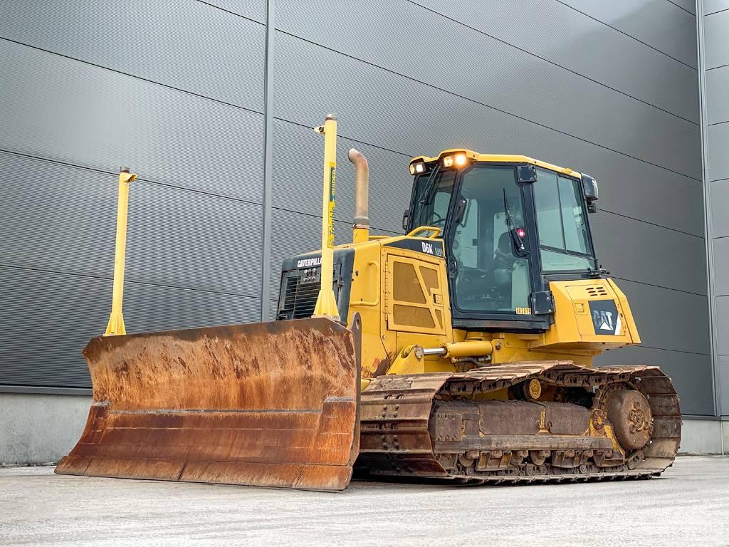 CAT D6K Buldozer sobre oruga