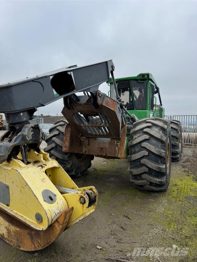 John Deere 748 Arrastradoras de troncos